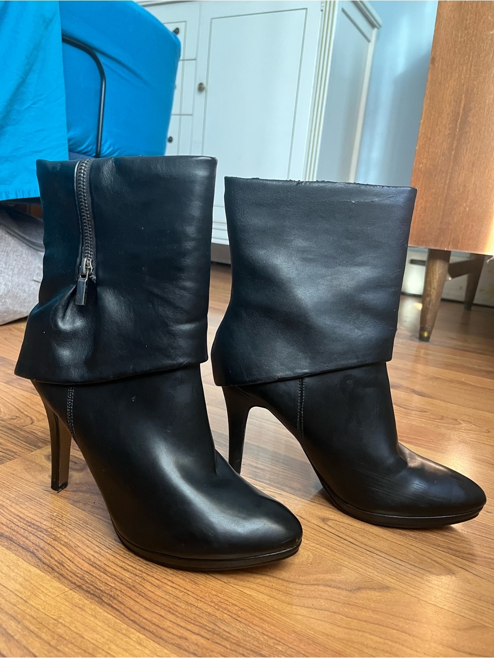 Size 9.5 Black FauxLeather Fold-Over High-Heel Ankle Boots